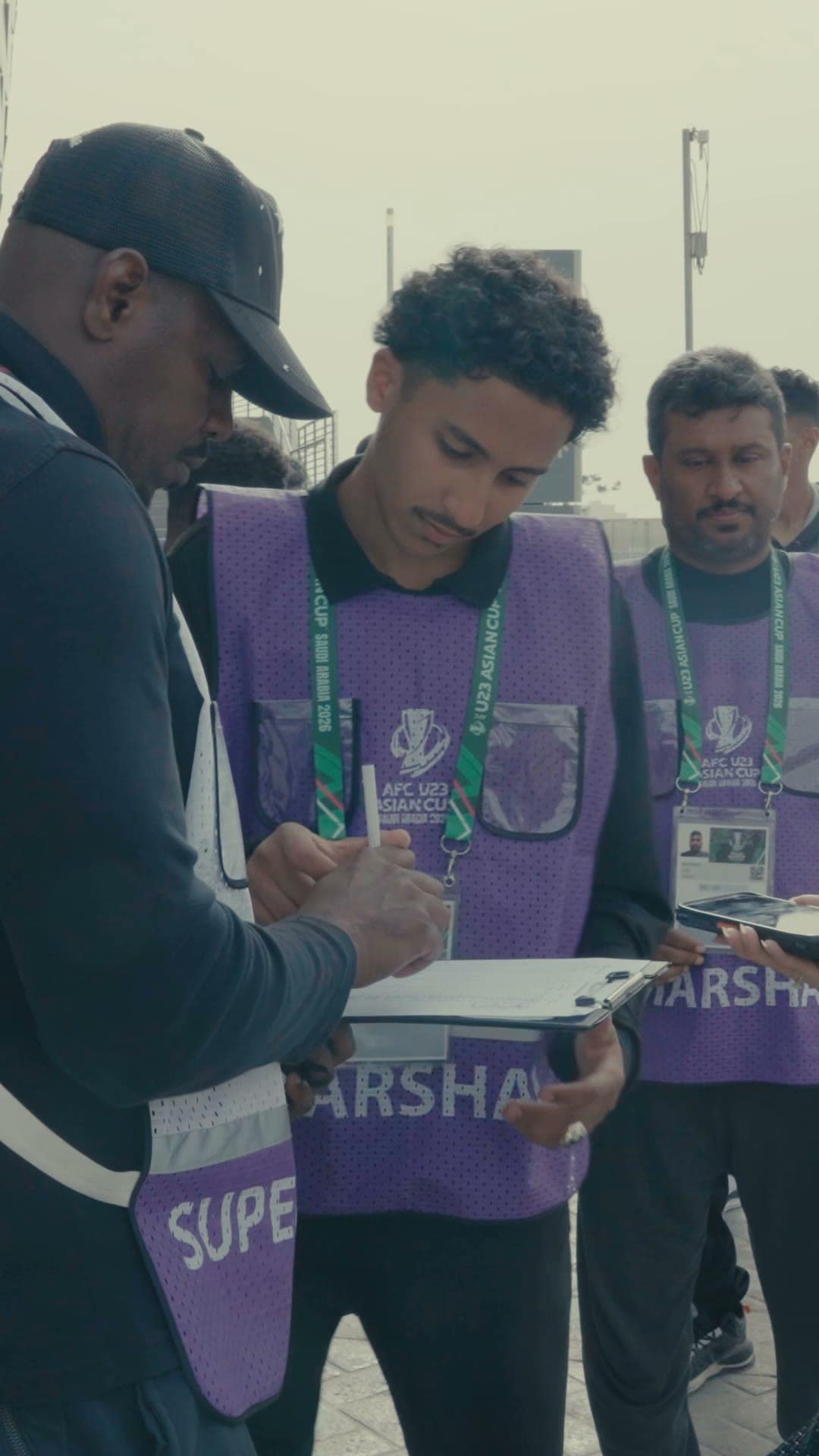 Asian Cup vertical cut — opening frame